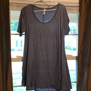 Blue lularoe perfect tee